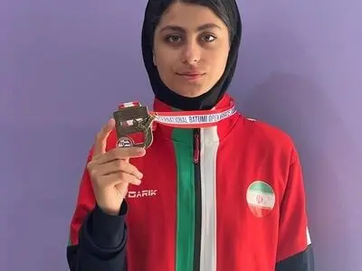 مدال طلای مسابقات بین المللی کاراته گرجستان بر گردن آتنا وفایی