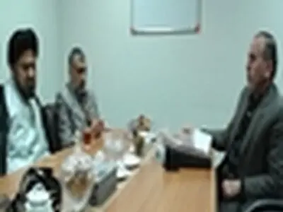 اعضای کانون مداحان و شاعران آیینی با رییس شورای شهر کاشان دیدار کردند
