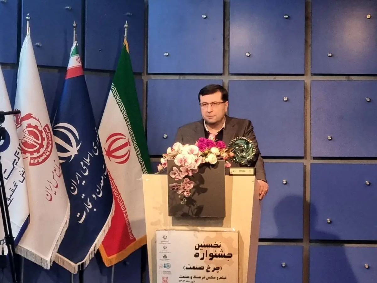 برای حل مشکلات کشور، راهی جز تقویت تولید وجود ندارد