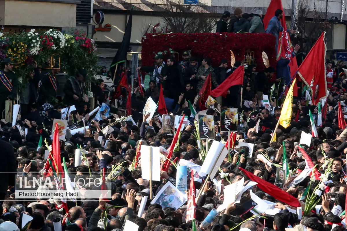 در مراسم تشییع پیکر سردار سلیمانی تا جایی که چشم کار می‌کرد، جمعیت بود