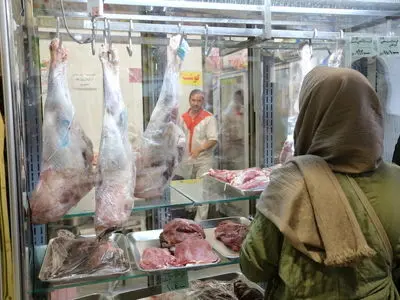 گوشت قرمز در بازار فراوان، اما در سفره مردم کم است