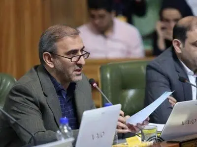 چرا حداقل پرداختی کارگران شهرداری با دو هفته تاخیر پرداخت می‌شود؟ / کارگران در تنگنا هستند