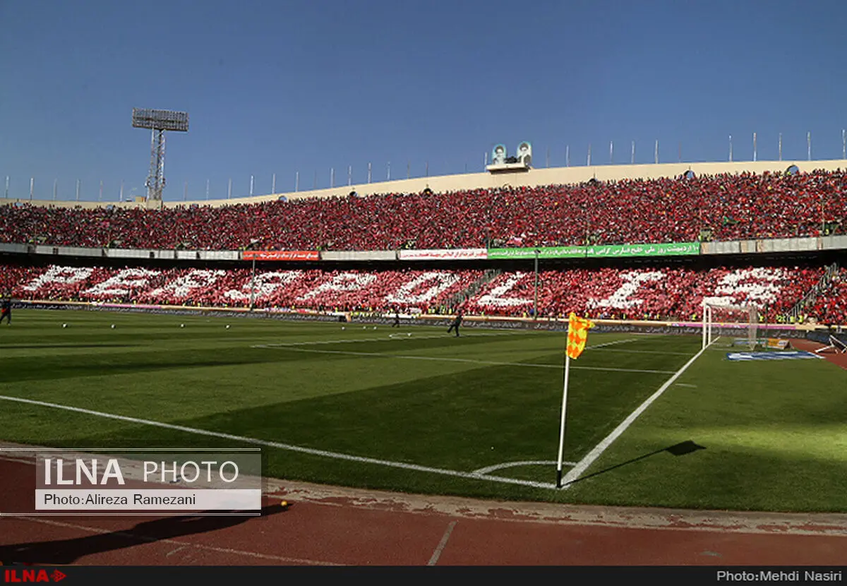 برانکو مورد تشویق هواداران پرسپولیس قرار گرفت/ علی کریمی و عابدزاده در ورزشگاه