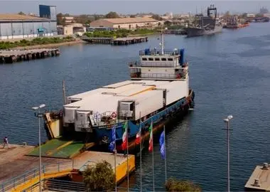 وزیر صمت پیگیری کانتینر‌های ایرانی در بندر کراچی را خواستار شد
