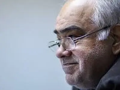 غیاثی:اگر داور اشتباهی انجام دهد درست نیست مورد بی حرمتی یا تهمت قرار گیرد