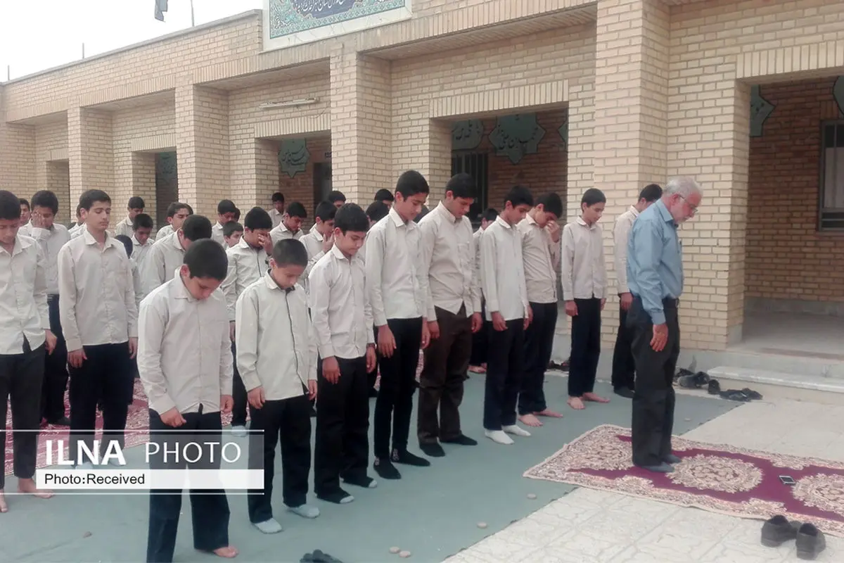 دانشگاه‌ها و مدارس قزوین محل ترویج نماز باشند