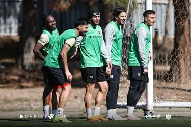 کاروان پرسپولیس از اصفهان به تهران بازگشت