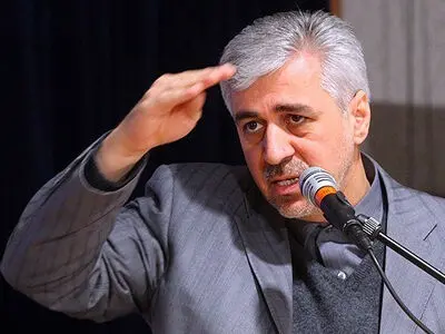 ویدیو: طناب زنی حمید سجادی وزیر ورزش و جوانان در هفته تربیت بدنی