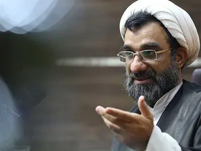 هیات علمی زیادی را به دلیل رکود علمی باید اخراج کنیم/ برخی دانشجویان PHD در حد لیسانس هم سواد ندارند