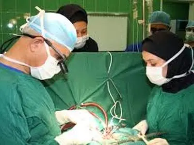ثلاثة أطباء دولیین یزورون إیران لعلاج معاقی الحرب