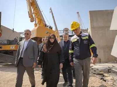 تداوم خدمات زیست‌محیطی فجر انرژی در دوران جنگ؛ بررسی روند بازسازی نیروگاه با حضور رئیس سازمان حفاظت محیط زیست