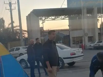 کارگر اخراجی گروه ملی فولاد در انتظار بازگشت به کار