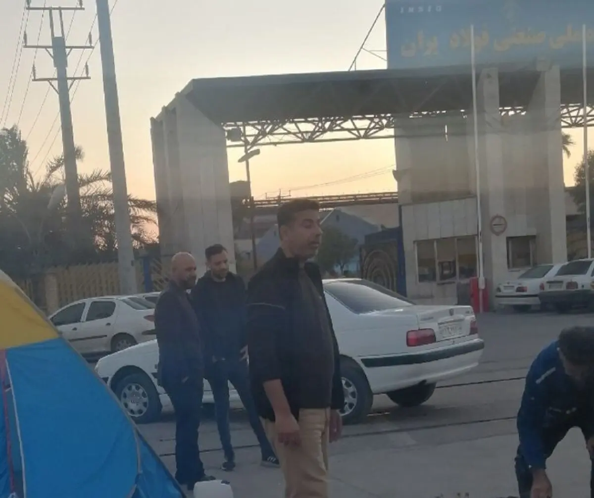 کارگر اخراجی گروه ملی فولاد در انتظار بازگشت به کار