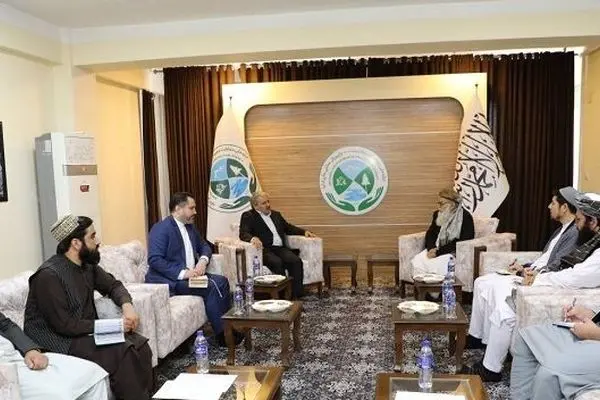 مشاورات إيرانية- أفغانية لضمان الحصة المائية في بحيرة هامون