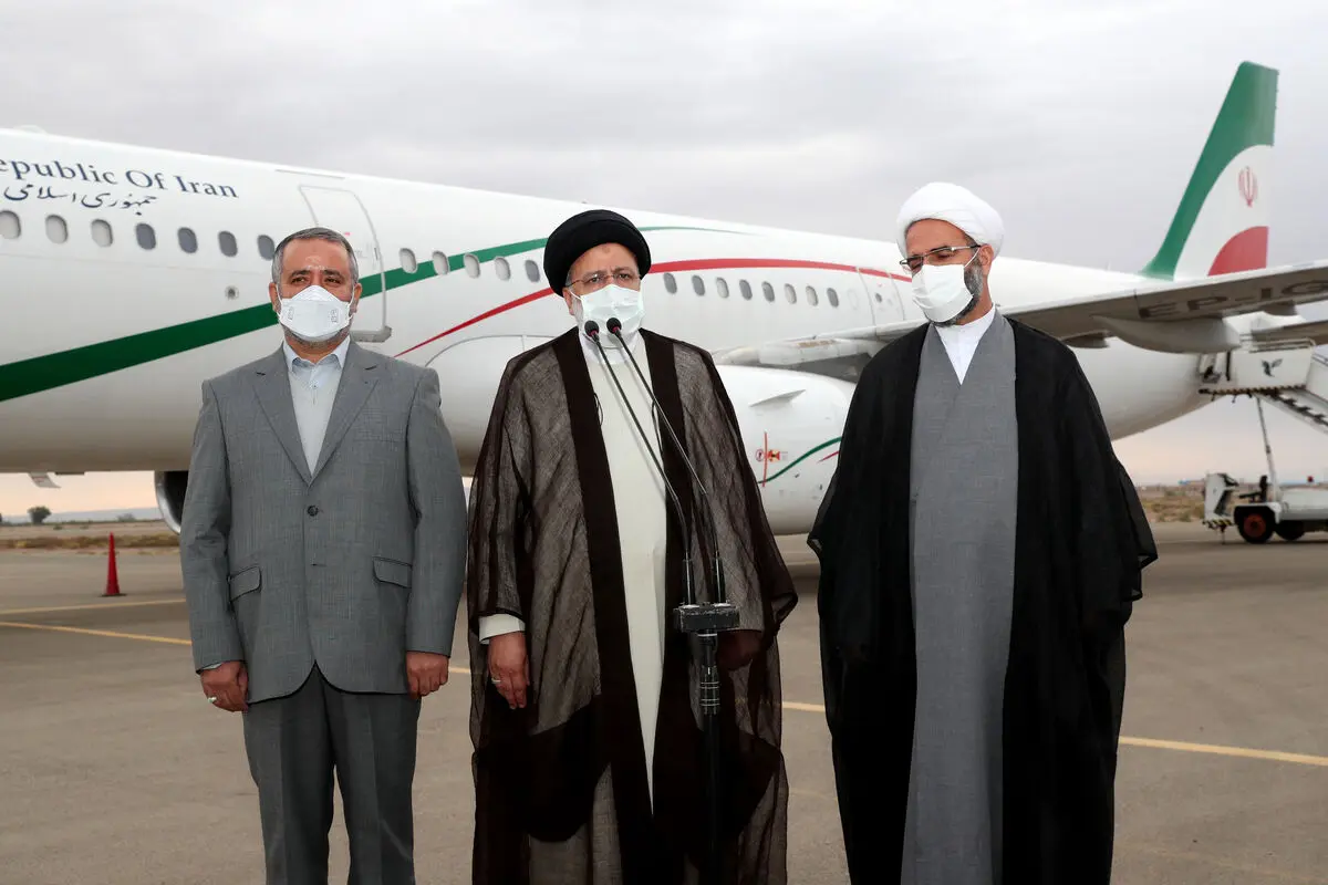دولت به دنبال گر‌ه‌ گشایی از مشکلات و ایجاد شتاب در پیشرفت و آبادانی استان سمنان است