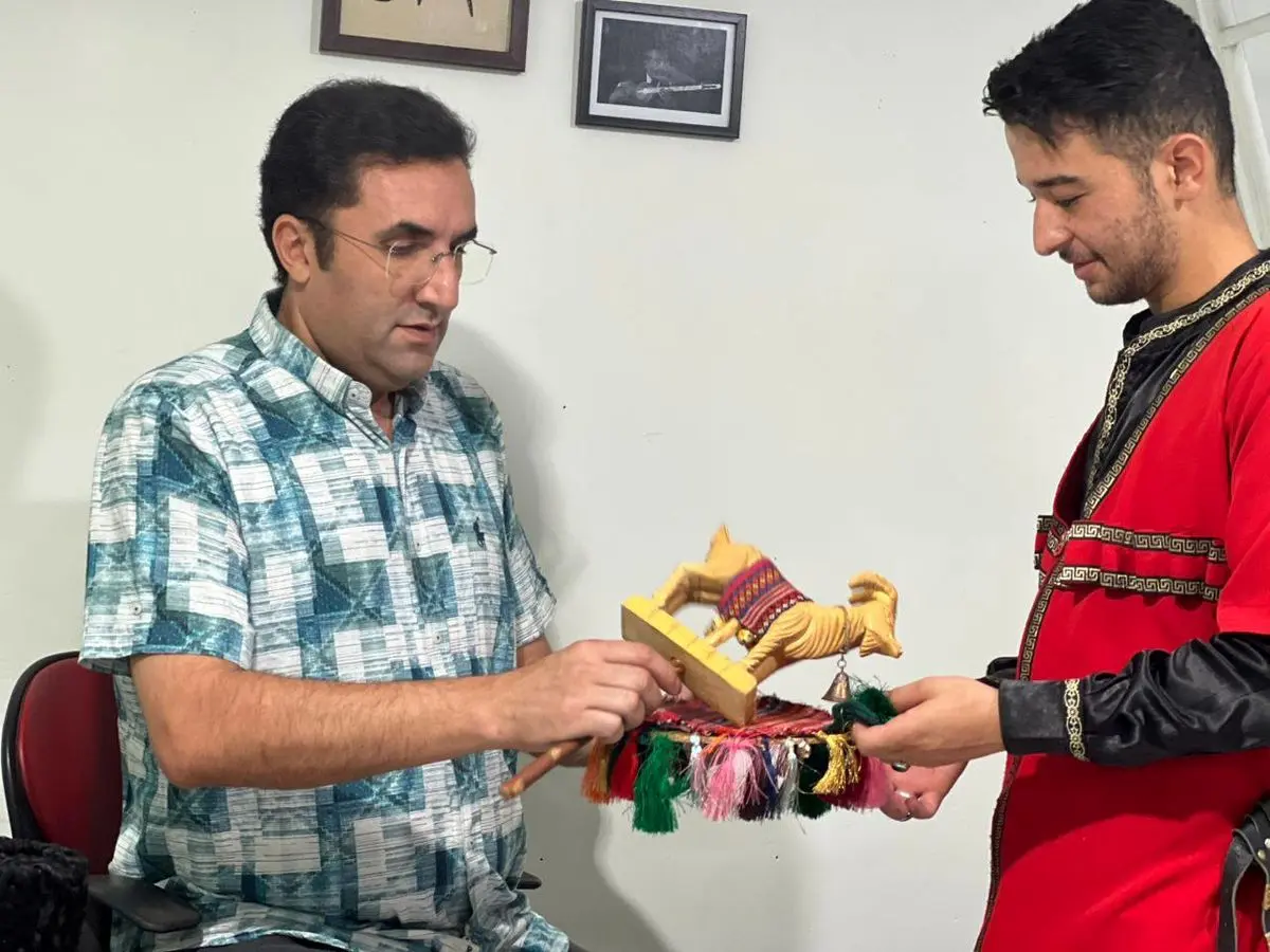 نسلهای جدید از سنتها فاصله گرفتهاند/ شهرستانها فاقد فعالیت پژوهشی و آموزشی عمیق هستند