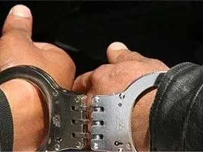 سارق باتری خودروهای شهر یزد به دام افتاد