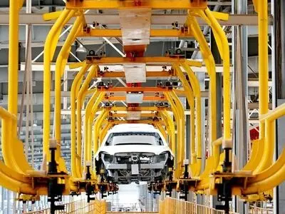 همکاری بنیادین با صنعت خودروسازی چین