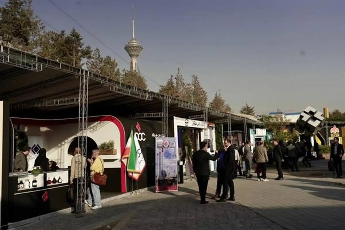  حضور شرکت نفت پاسارگاد در هفدهمین همایش و نمایشگاه ملی قیر، آسفالت و ماشین‌آلات