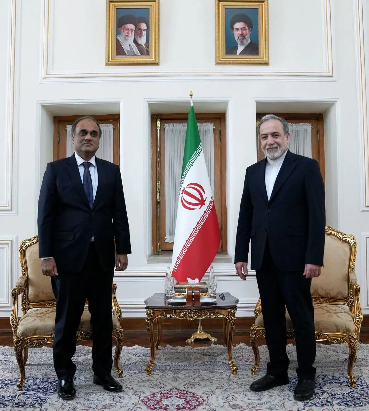 سفیر جدید پاکستان استوارنامه خود را به عراقچی تقدیم کرد