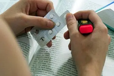 هشدار درباره مصرف ریتالین توسط دانشجویان و دانش‌آموزان در شب‌های امتحان/ معتادان به شیشه از ریتالین شروع کردند