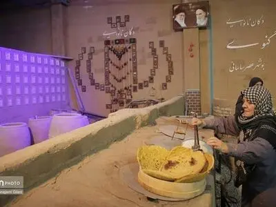 اجرای پویش نذر صالح بعد صالح با پخت نان در بزرگترین تنورخانه ایران