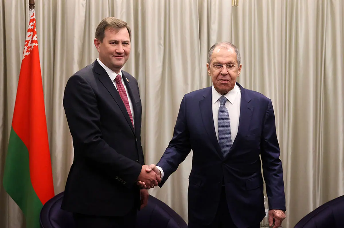 لاوروف با همتای بلاروسی گفت‌وگو می‌کند