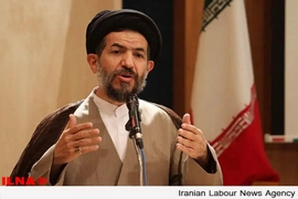 حرکت نکردن در مسیر علمی از اشکالات صنعت خودرو است