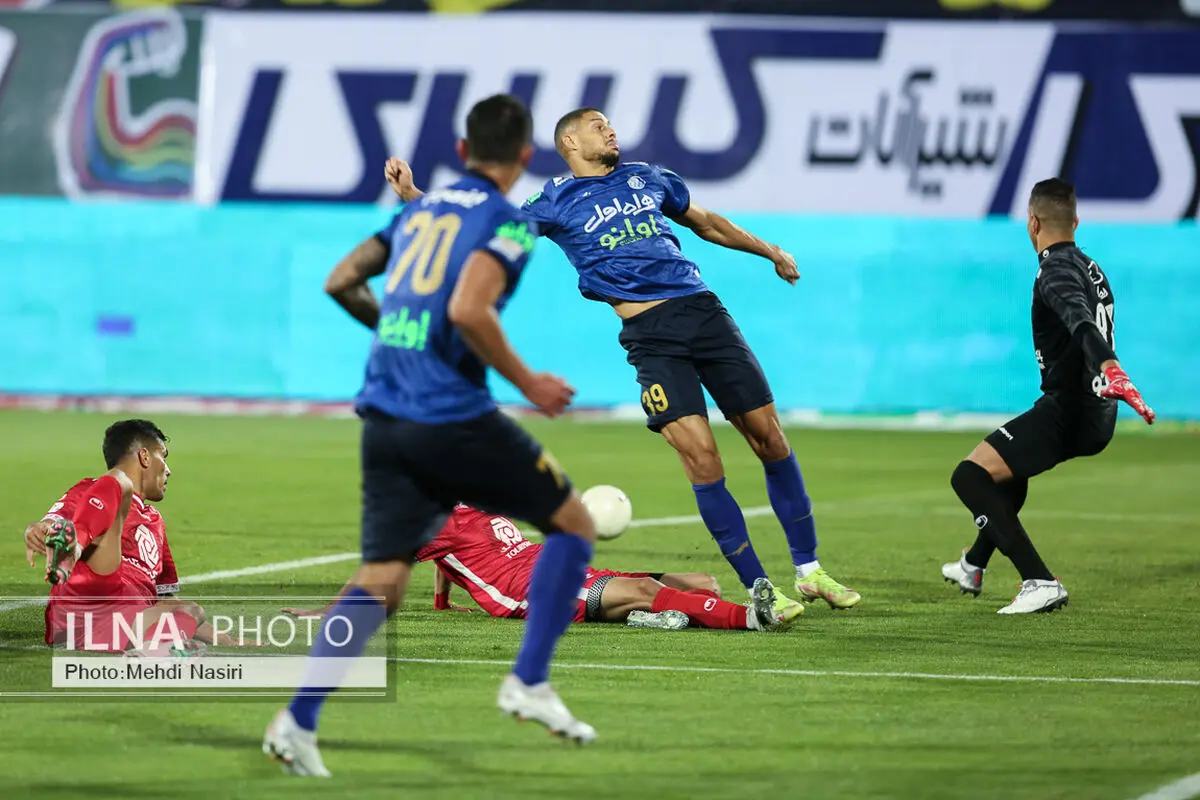 خلاصه دیدار استقلال - پرسپولیس در دربی ۹۷ (ویدیو)