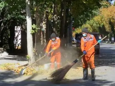 کارگران شهرداری ایرانشهر: امسال به ما عیدی بدهید!