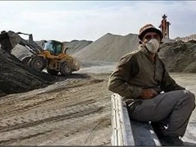 پیمانکاران درخواست فسخ قراردادها را دارند/ نرخ تعدیل قراردادها متناسب با افزایش قیمت مصالح نیست/ ساخت آزادراه‌های جدید متوقف می‌شود