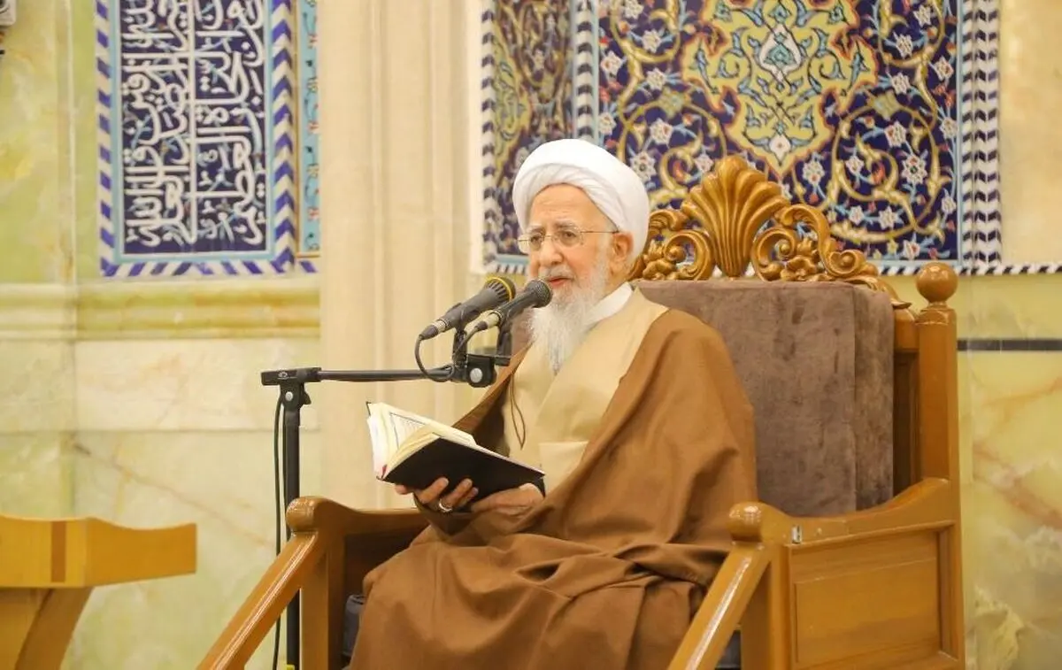 خدای سبحان با یک مشت شن مسأله طبس را حل کرد