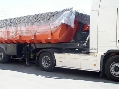 توقیف محموله 32 میلیارد ریالی منسوجات قاچاق با همکاری پلیس مرکزی و کرمانشاه