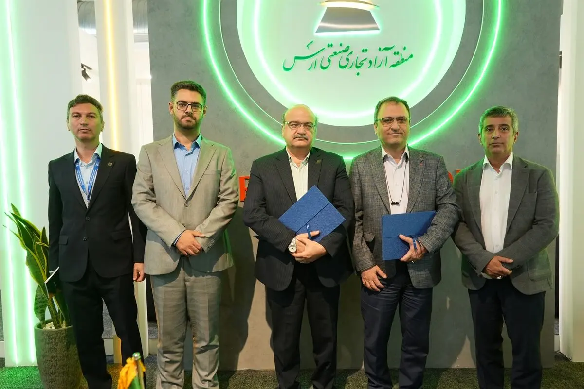  تفاهم‌نامه توسعه زیرساخت‌های حمل‌ونقل برقی و ریلی ارس امضا شد