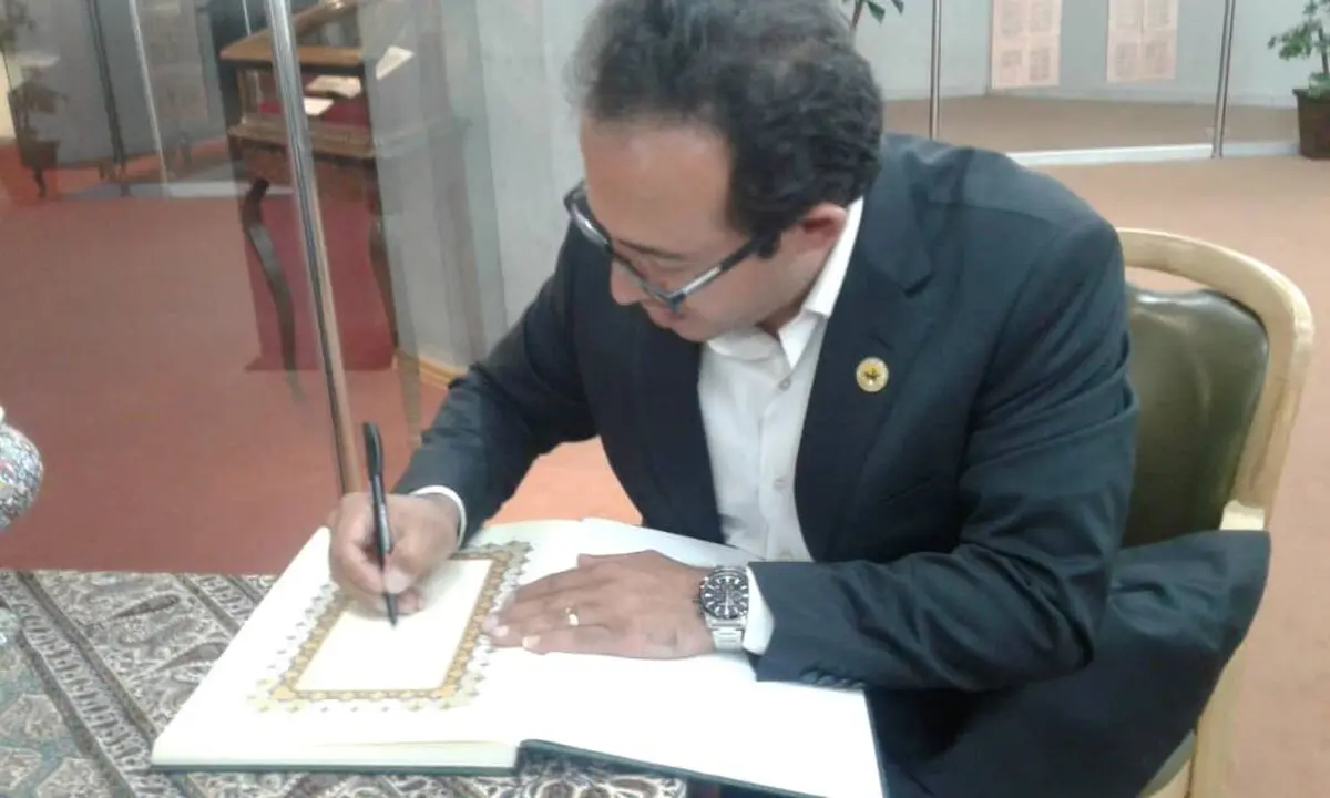 گوی و چوگان در موزه ملی کتاب!
