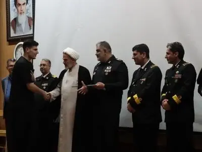 پرستاران خط مقدم سلامت جامعه هستند
