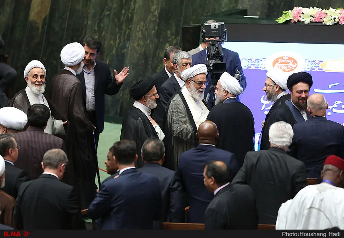 مراسم تحلیف ۲ ماه بعد از حادثه تروریستی تهران در امنیت کامل برگزار شد/ درخواست روحانی از اروپا برای دوری از سیاست‌های ترامپ