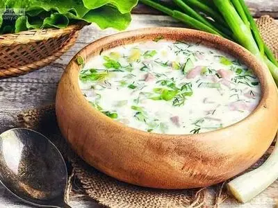 آموزش طرز پخت آش دوغ به سبک شیرازیها