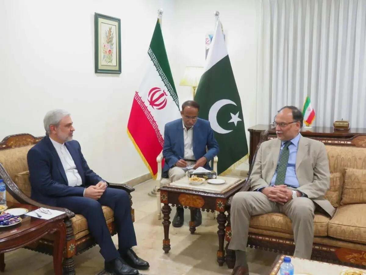 ایران مستعدة لتوفیر الکهرباء اللازم لباکستان