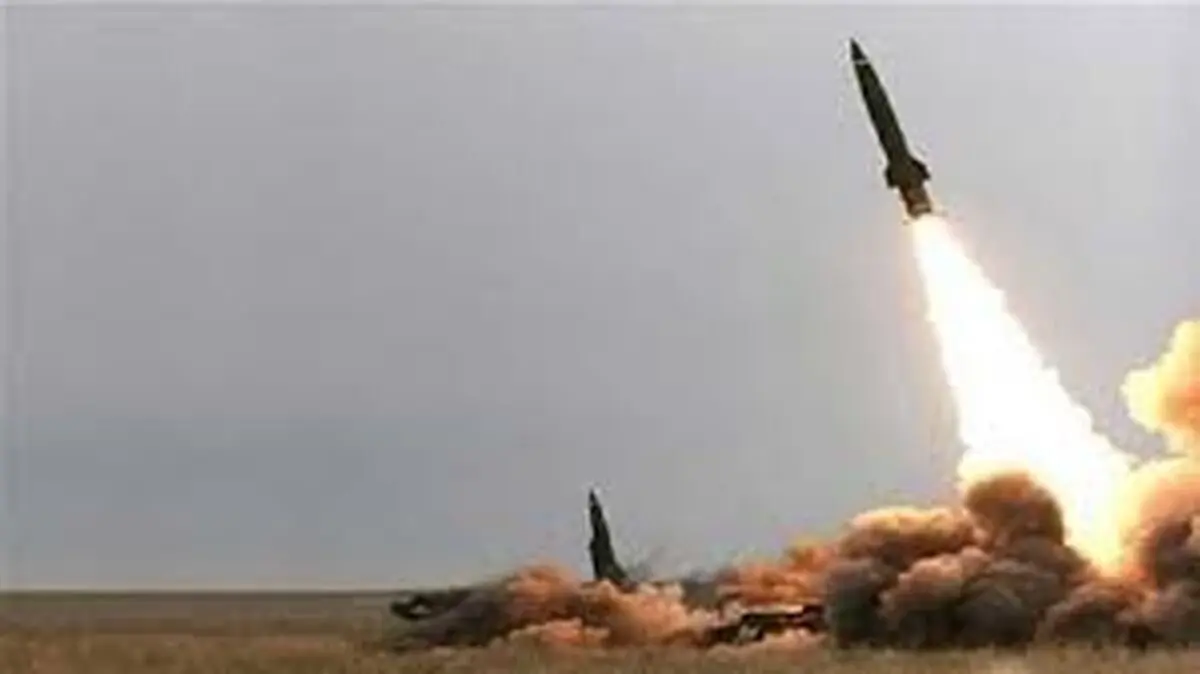 حمله موشکی نیروهای یمنی به شهر نفتی «ینبع»