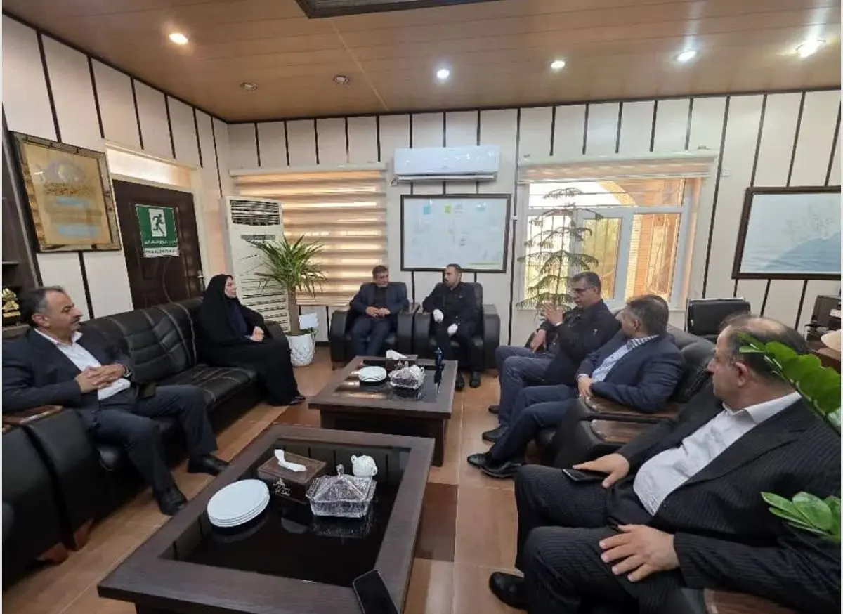 بازدید مدیرعامل منطقه آزاد اروند از پالایشگاه آبادان و بررسی ابعاد حادثه آتشسوزی