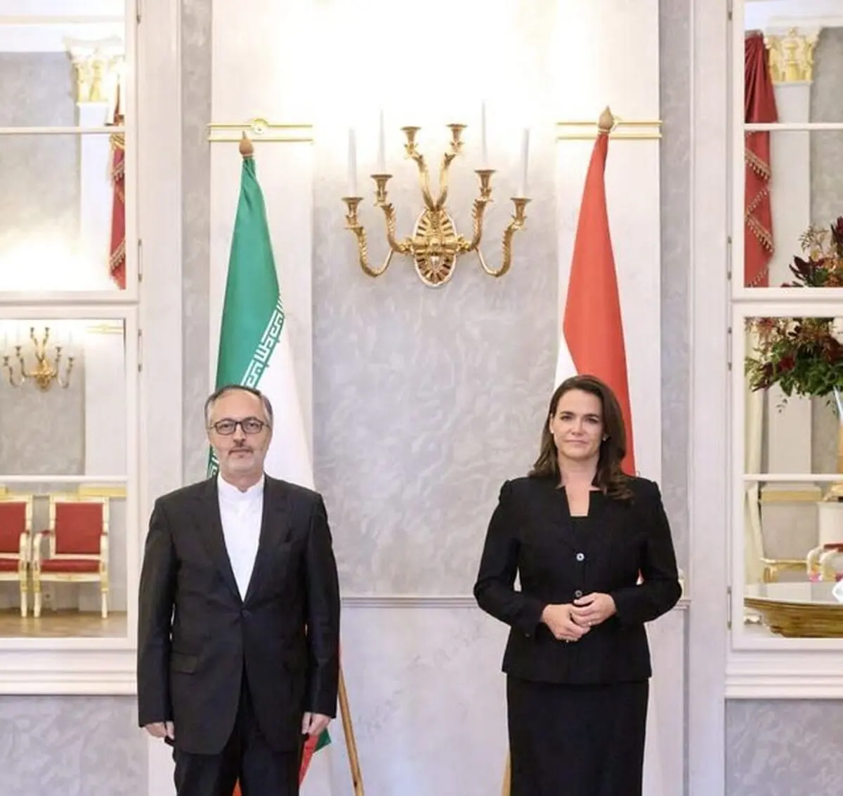 تقدیم استوارنامه سفیر جدید ایران به رئیس جمهور مجارستان