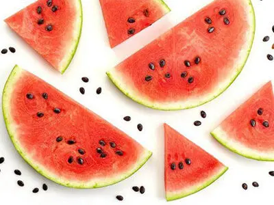 افراد بالای ۴۰سال، این مواد غذایی را بخورند