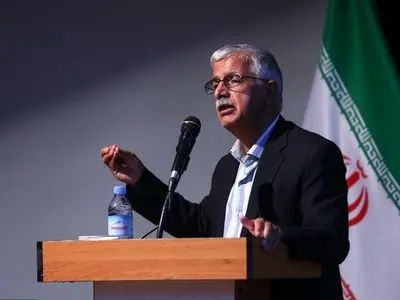 سیاست ممکن کردن امر ناممکن است