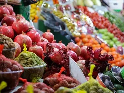 تعیین 10 نقطه برای عرضه میوه ارزان قیمت شب یلدا در اراک