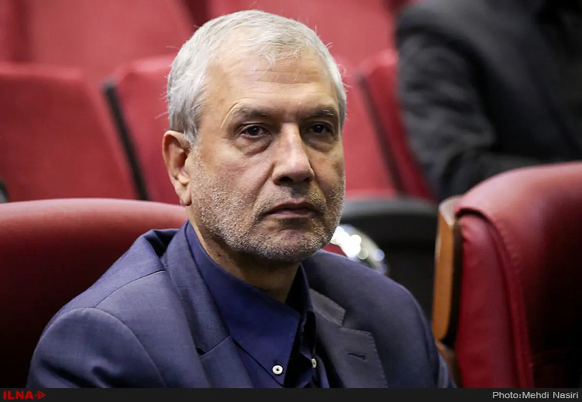 هیچ‌کس از راه قلم نتوانسته زندگی متوسط به بالایی داشته باشد