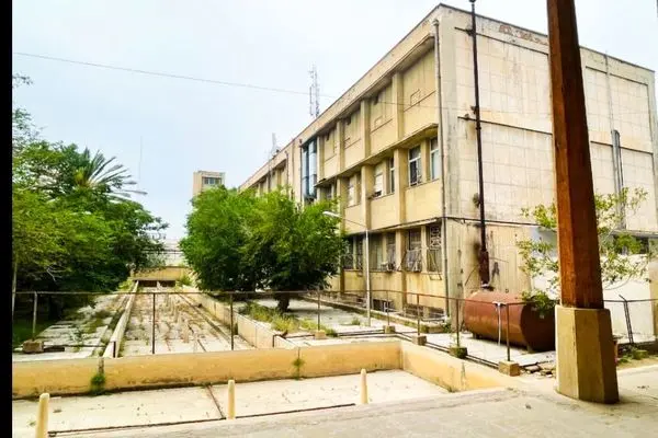 مخابرات شیراز عمارت دیوانخانه وکیل را تخلیه نمی‌کند