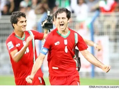 نوستالژی: گل دیدنی کریم باقری به امارات 