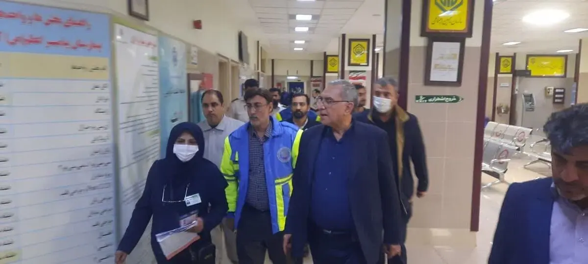 وزیر بهداشت از مجروحان انفجارهای تروریستی در ۲ بیمارستان کرمان عیادت کرد