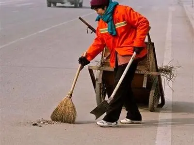 درخواست کارگران شهرداری شاهین دژ برای دریافت عیدی و معوقات سه ماهه